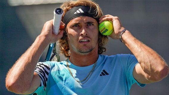 Alexander Zverev © picture alliance/dpa/AP | Eduardo Munoz Alvarez 