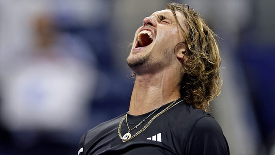 Tennis-Olympiasieger Alexander Zverev © picture alliance/dpa/AP | Adam Hunger 