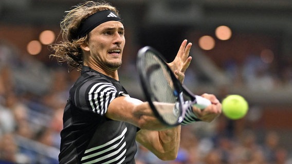 Tennisprofi Alexander Zverev © IMAGO / Paul Zimmer 