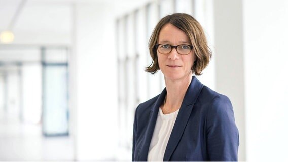 Dr. Bettina Rulofs, Professorin für Sportsoziologie von der Bergischen Universität Wuppertal und Expertin für die Erforschung von sexualisierter Gewalt im Sport. © picture alliance/dpa/Bergische Universität Wuppertal | Özlem Eryigit 