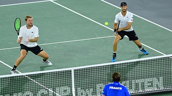 Das deutsche Davis-Cup-Doppel Tim Pütz und Kevin Krawietz (v.l.) © Witters 