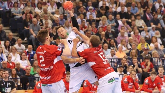 Tobias Schimmelbauer (Hamburg), Harald Reinkind (Kiel), Niklas Weller (Hamburg), © Imago /Dreisicht 