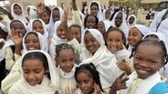 Schülerinnen in einer Mädchenschule im Sudan © ARD Studio Kairo Foto: Anna Osius