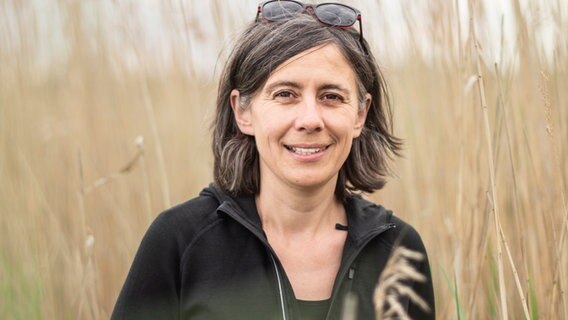 Porträtbild der Moorforscherin Franziska Tanneberger aus Greifswald. © Marlene Pfau Foto: Marlene Pfau