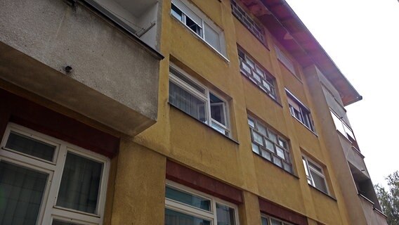 Ein Wohnhaus im bosnischen Banja Luka. © NDR Foto: Maja Bahtijarevic