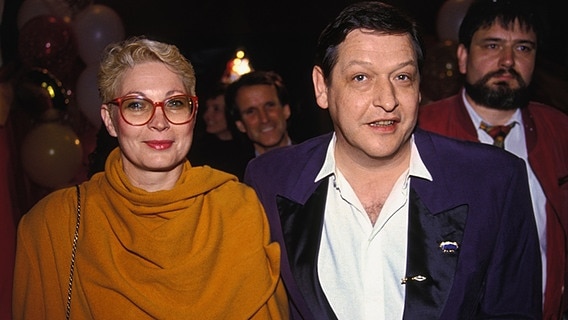 Diether Krebs mit seiner Frau Bettina Freifrau von Leoprechting 1991 bei der Roncalli-Gala. © dpa / picture alliance 