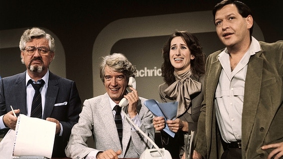 Diether Krebs mit Beatrice Richter, Rudi Carrell und Klaus Havenstein in "Rudis Tagesshow extra" © Picture-Alliance / KPA 