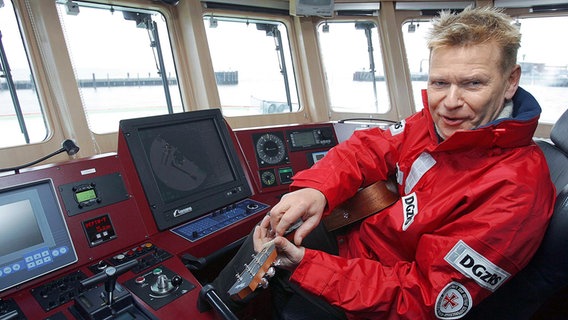 Achim Reichel neuer Botschafter der DGzRS im Jahr 2005 © (c) dpa - Bildfunk 
