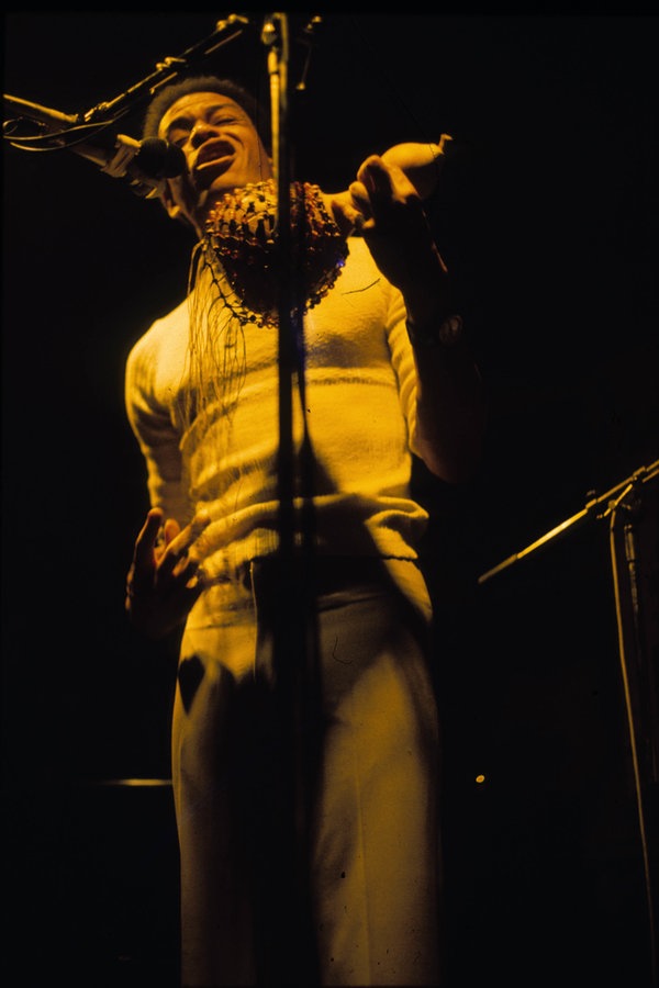 Al Jarreau bei einem Auftritt im Onkel Pö in den 70er Jahren. © picture-alliance / jazzarchiv Foto: Hardy Schiffler