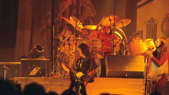 Black Sabbath live in den 70er-Jahren. © picture-alliance / Jazzarchiv 
