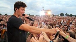 Wincent Weiss tritt in Grifhorn live auf. © NDR Foto: Mirko Hannemann