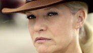 Ina Müller trägt einen Cowboyhut © NDR 