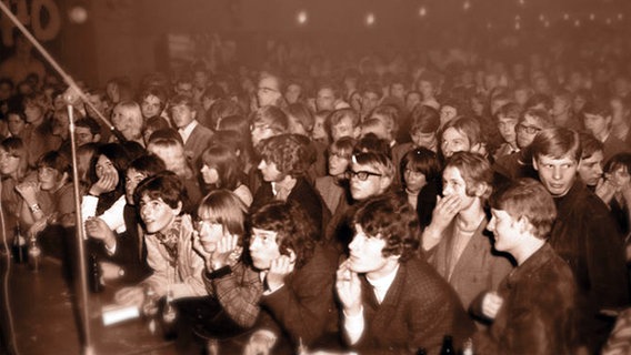 Blick ins Publikum bei einem Konzert im Hamburger Star Club 1967. © Robert Günther Foto: Robert Günther