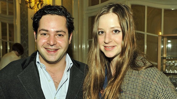 Leo Freiherr von Ruffin und seine Hal-Schwester Sandra von Ruffin beim Jubiläumskonzert ihrer Mutter am 20. März 2011 in der Hamburger Laeiszhalle. © Imago Stock & People 