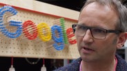 Ralf Bremer von Google im Interview mit ZAPP. © NDR Foto: Screenshot