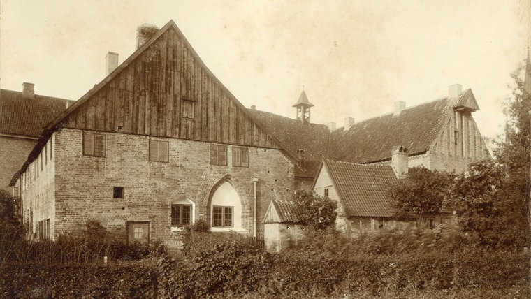 Ein historisches Foto des Grauklosters in Schleswig. © Stadtarchiv Schleswig