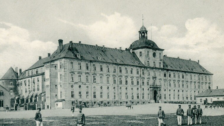 Ein historisches Foto des Schlosses Gottorf in Schleswig. © Stadtarchiv Schleswig