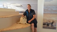 Tanja Rosenberger, die Leiterin der Seehundstation Friedrichskoog. © NDR Foto: Swantje Matthießen