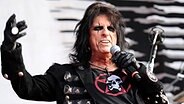 Alice Cooper bei seinem Auftritt auf der Bühne des Wacken Festivals © dpa Bildfunk Foto: Carsten Rehder