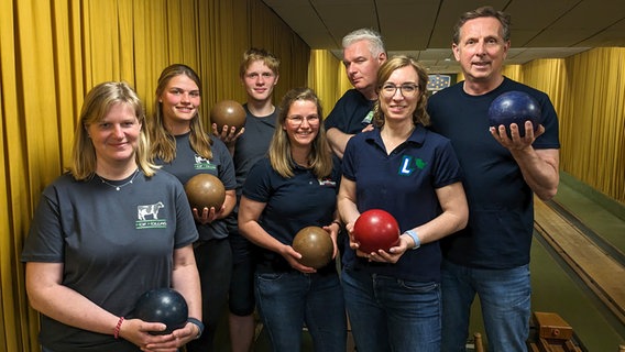 Heike Holling, Evje Wieck, Brian Rohwer, Maria Sauer, Marko Schwolow, Kimbaly Thomsen, Marcus Hansel (v.l.n.r.) © NDR Foto: Marko Schwolow