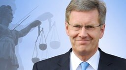 Christian Wulff vor einer Justizia (Montage). © imago, picture alliance / dpa Foto: Ralph Peters, Tim Brakemeier