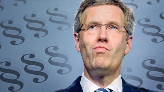 Christian Wulff vor Paragraphen (Montage). © picture alliance, imago Foto: Frank May, CTK Photo