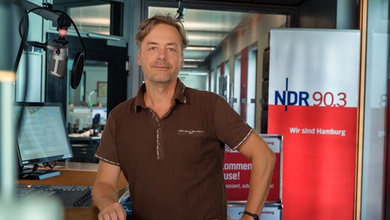 Ingmar Schmidt im Studio von NDR 90,3 © NDR Foto: Marco Peter
