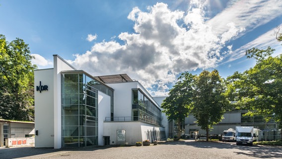 Das NDR Funkhauses Schwerin in der Schlossgartenallee. © NDR Foto: Axel Herzig