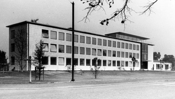 Das Landesfunkhaus am Maschsee in Hannover wurde am 20. Januar 1952 eingeweiht © NDR/Werner Hausschild 