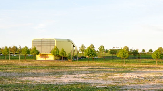Der litauische Pavillon zehn Jahre nach der Expo 2000 © NDR Foto: Sven Glagow