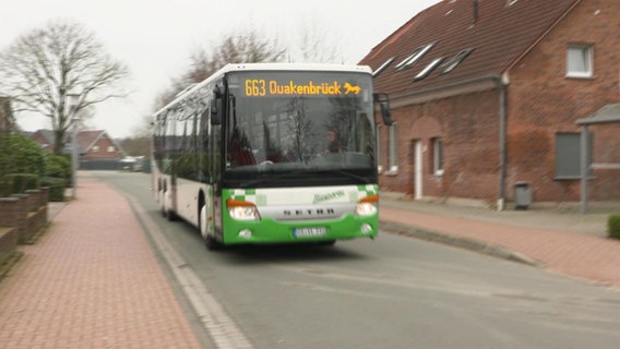 Bus in Quackenbrück © Screenshot 