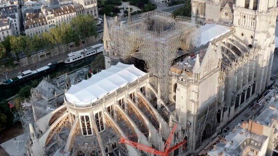 Luftaufnahme der Kathedrale im Herzen von Paris © NDR/GEDEON 