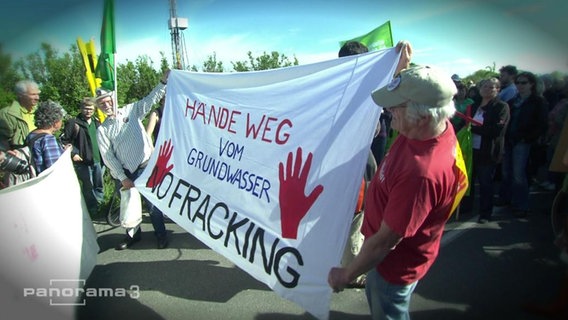 Demonstranten die gegen das Fracking sind.  