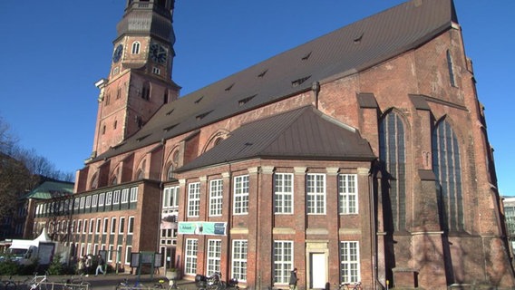 Außenansicht der Hamburger Katharinenkirche  