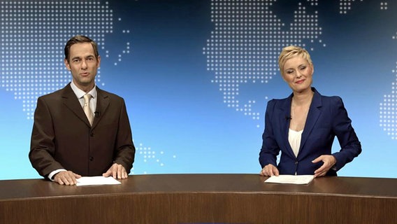 Thieß Neubert und Anne Rothäuser im Postillon24 Studio.  