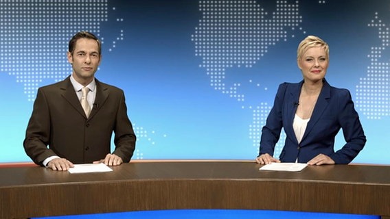 Thieß Neubert und Anne Rothäuser im Postillon24 Studio.  