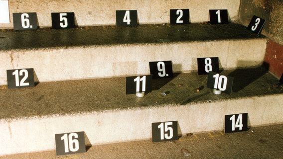 39 Schüsse in 10 Sekunden, 2 Tote - die Bilanz von Bad Kleinen. © © NDR/Anthony Miller 