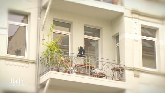 Der Balkon einer Wohnung. © Screenshot 