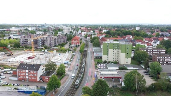 Ein Teil der Hildesheimer Straße in Hannover aus der Vogelperspektive. © Screenshot 