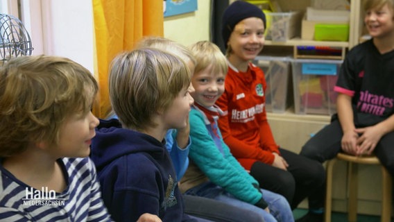 Kinder in der Glockseeschule Hannover © Screenshot 