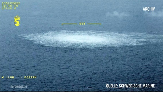 Gas kommt an die Meeresoberfläche nach Beschädigungen an einer Gasleitung. © Screenshot 