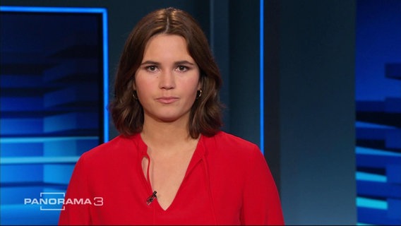 Lea Struckmeier moderiert Panorama 3. © Screenshot 