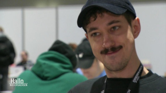 YouTuber und Streamer Maximilian Knabe, alias HandOfBlood, auf der Spielemesse "DreamHack" in Hannover. © Screenshot 