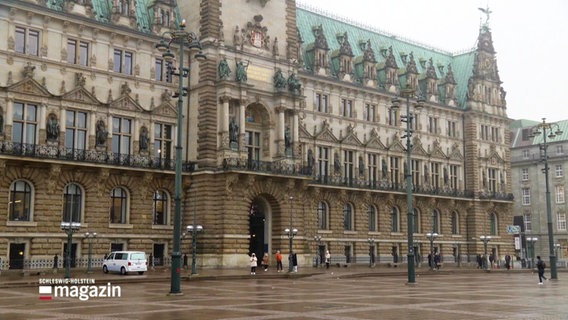 Das Hamburger Rathaus © Screenshot 