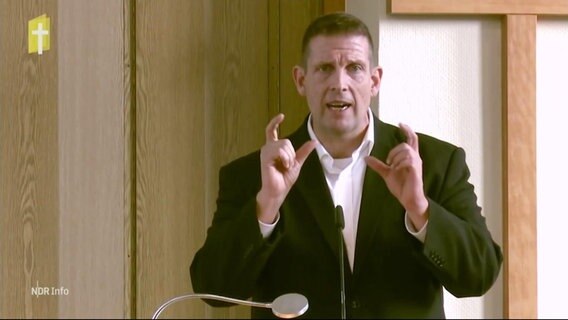 Ein Bremer Pastor muss erneut wegen Volksverhetzung vor Gericht. © Screenshot 