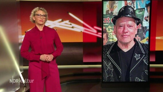 Julia Westlake moderiert das Kulturjournal am 27.03.2023. © Screenshot 