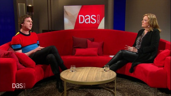 Heute zu Gast bei DAS! ist Schauspieler Lars Eidinger. © Screenshot 
