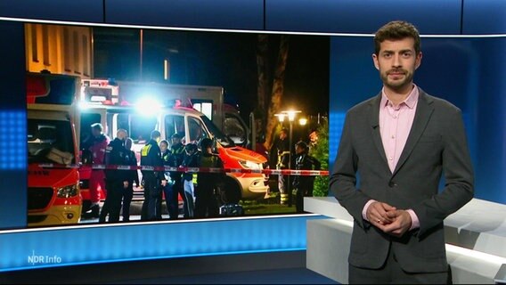 Daniel Anibal Bröckerhoff moderiert NDR Info am 21:45 Uhr. © Screenshot 