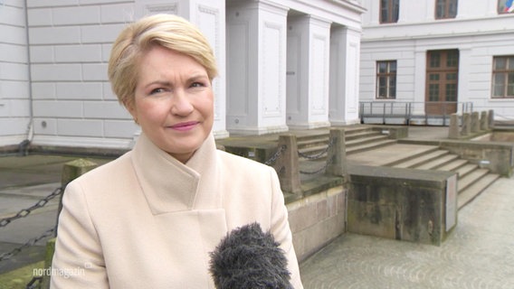 Ministerpräsidentin Manuela Schwesig im Interview. © Screenshot 