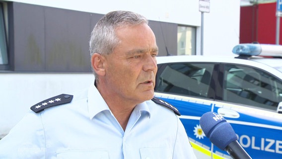 Pressesprecher der Bundespolizeiinspektion Rostock Frank Schmoll. © Screenshot 
